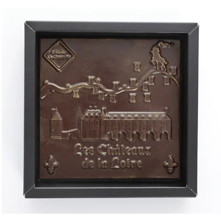 Carré de chocolat noir Châteaux de la Loire livraison coffret cadeau souvenir chocolat
