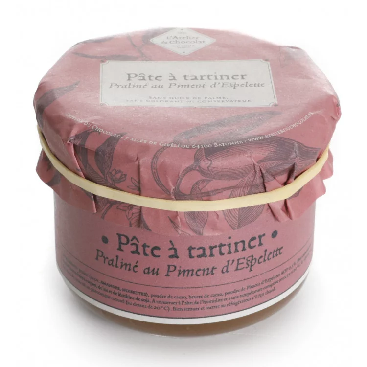 Boîte chocolat tout piment d’Espelette spécialités basques pâte à tartiner praliné piment d'espelette