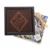 Carré chocolat noir motifs Maori livraison express cadeau chocolat artisanal