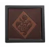 Carré chocolat noir motifs Maori livraison express cadeau chocolat artisanal