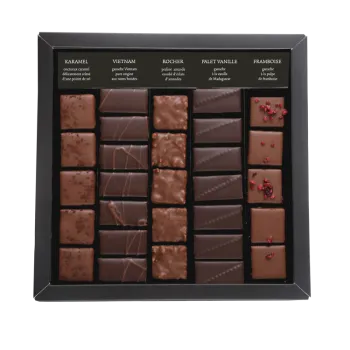 Composition douceurs en rose chocolats Octobre Rose achat solidaire  bouchée ruban rose boite de chocolat noir lait