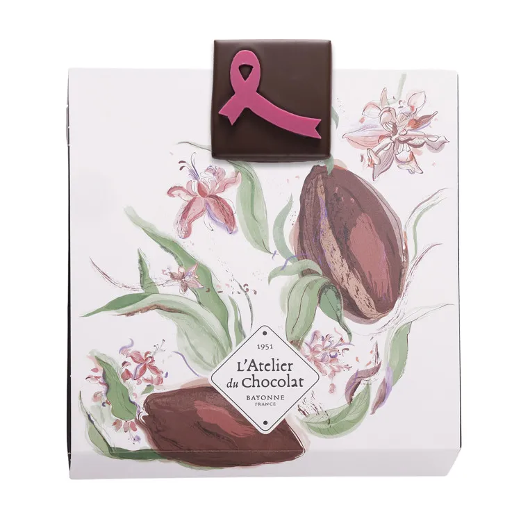 Boîte de chocolats Ilbarritz noir lait et sa bouchée Octobre Rose emballage bouchée fraise chocolat ruban rose