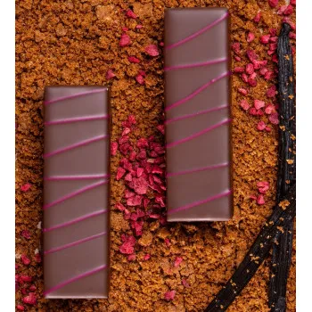 Biscuit tri-couches guimauve vanille framboise chocolat noir chocolats de Noël