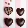 Moulage coeur garniture noisettes lait caramel