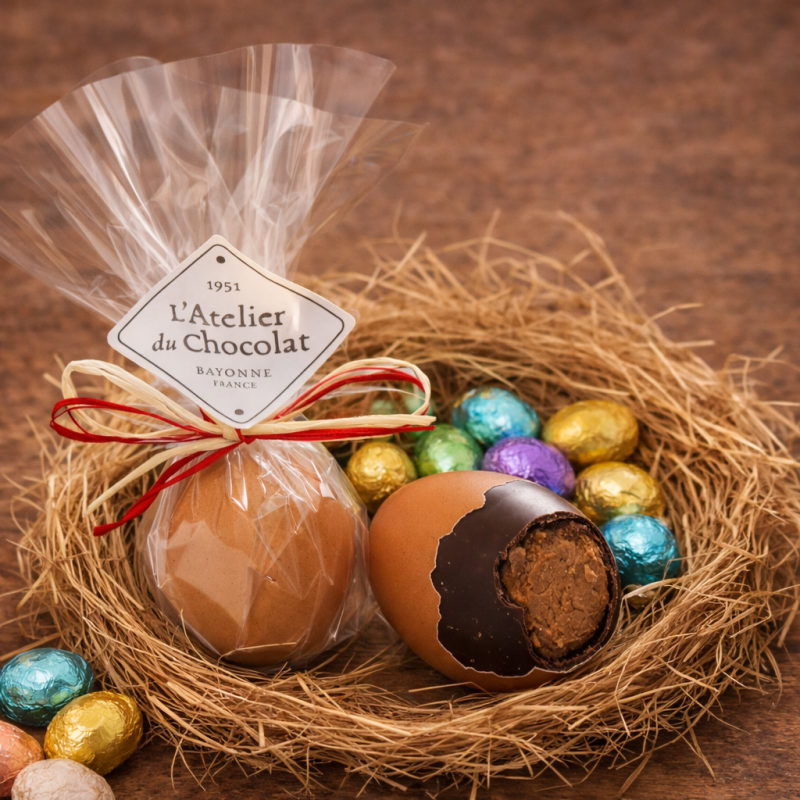 Oeuf Coquille Chocolat Noir Praliné Pâques livraison chocolats de pâques atelier du chocolat