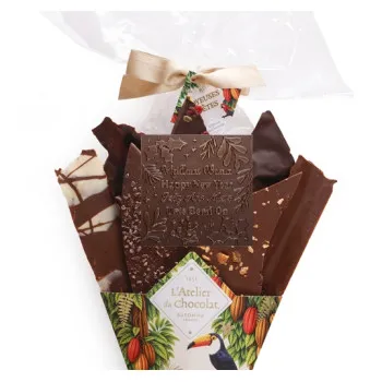 Focus Bouquet de Chocolat® et son mini carré Meilleurs Voeux Assortiment de fines feuilles de chocolat 420g