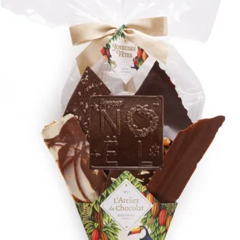 Focus Bouquet de Chocolat® et son mini carré Joyeux Noël assortiment de fines feuilles de chocolat 220g