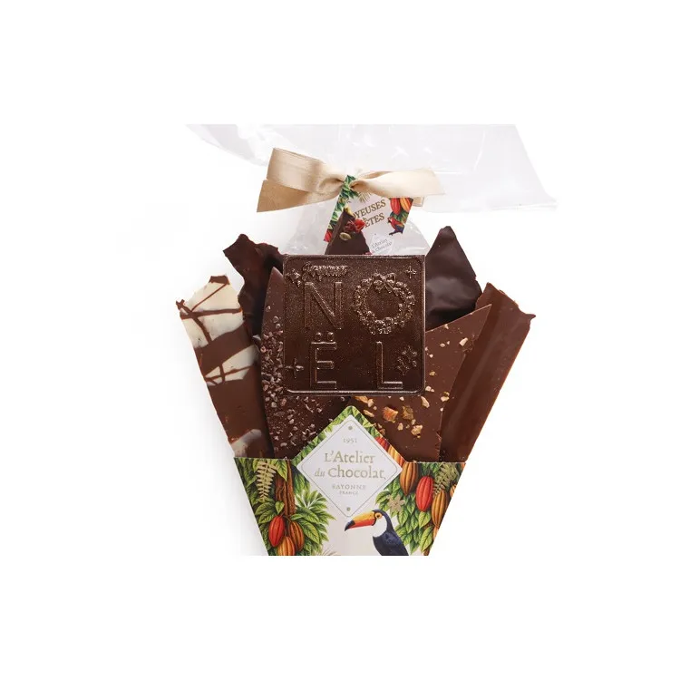 Focus Bouquet de Chocolat® et son mini carré Joyeux Noël assortiment de fines feuilles de chocolat 420g