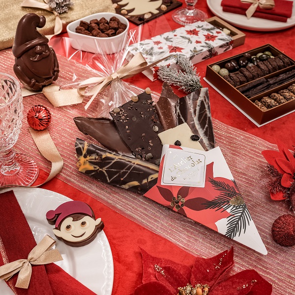 Des fêtes inoubliables avec nos coffrets cadeaux chocolat de Noël Offrez des chocolats de Noël originales et gourmands à vos proches
