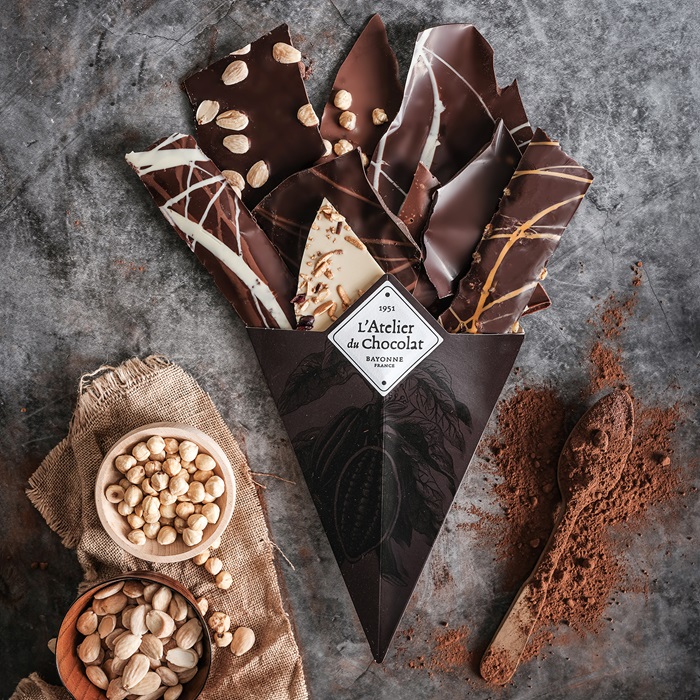  Découvrez notre sélection exquise de chocolats artisanaux, livrés en 24h à 48h en France métropolitaine. Le cadeau parfait à portée de clic !  